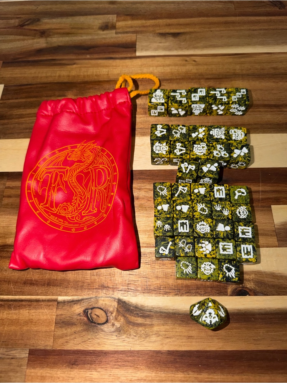 Vintage TSR Dragon Dice Goblin Army Lot 41 Dice w/ 1993 Bag & D12